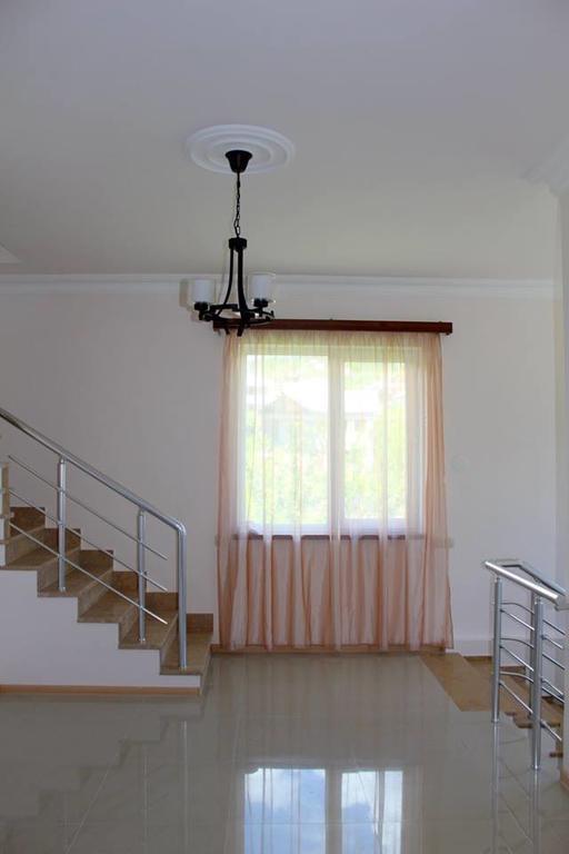 Family & Friends Guest House Dilijan Esterno foto