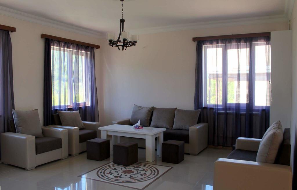 Family & Friends Guest House Dilijan Esterno foto