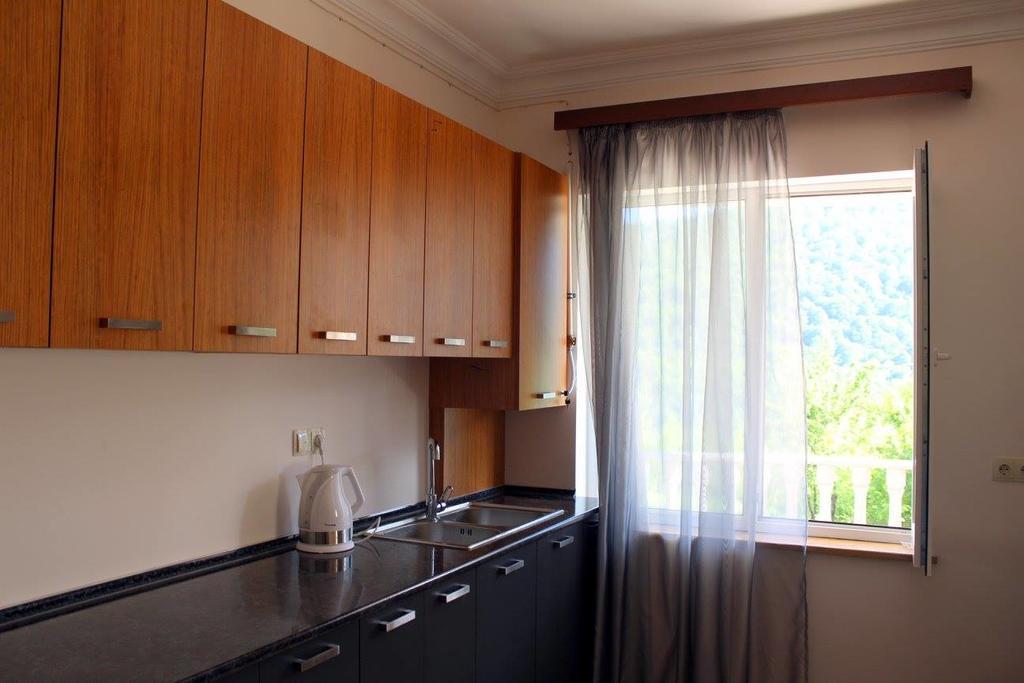 Family & Friends Guest House Dilijan Esterno foto